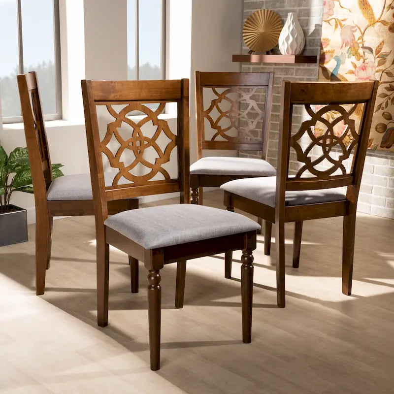 Chaises de salle à manger en bois de chêne avec assises rembourrées grises et dossiers ajourés, lot de 4